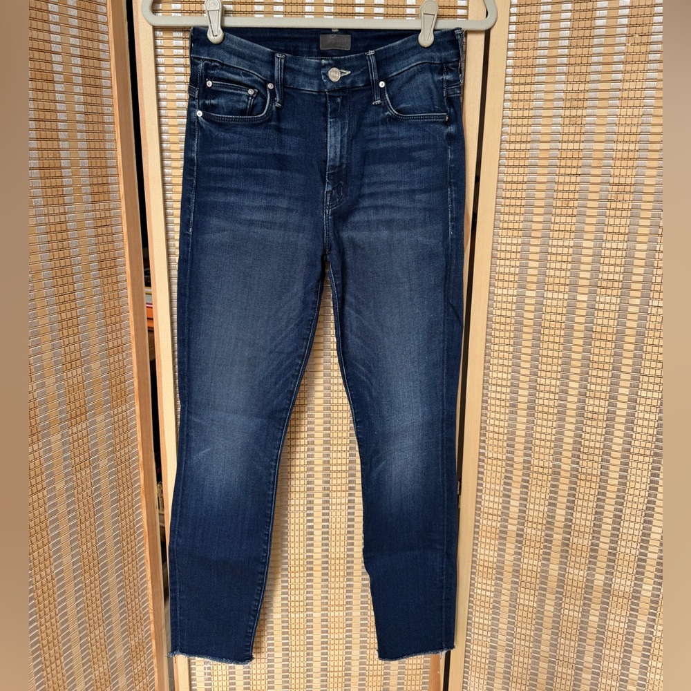 Mother high waisted looker ankle fray in color tongue and chic